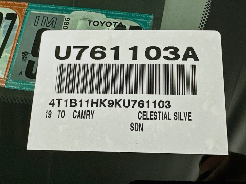 Used 2019 Toyota Camry SE w/ Convenience Package FWD image 25