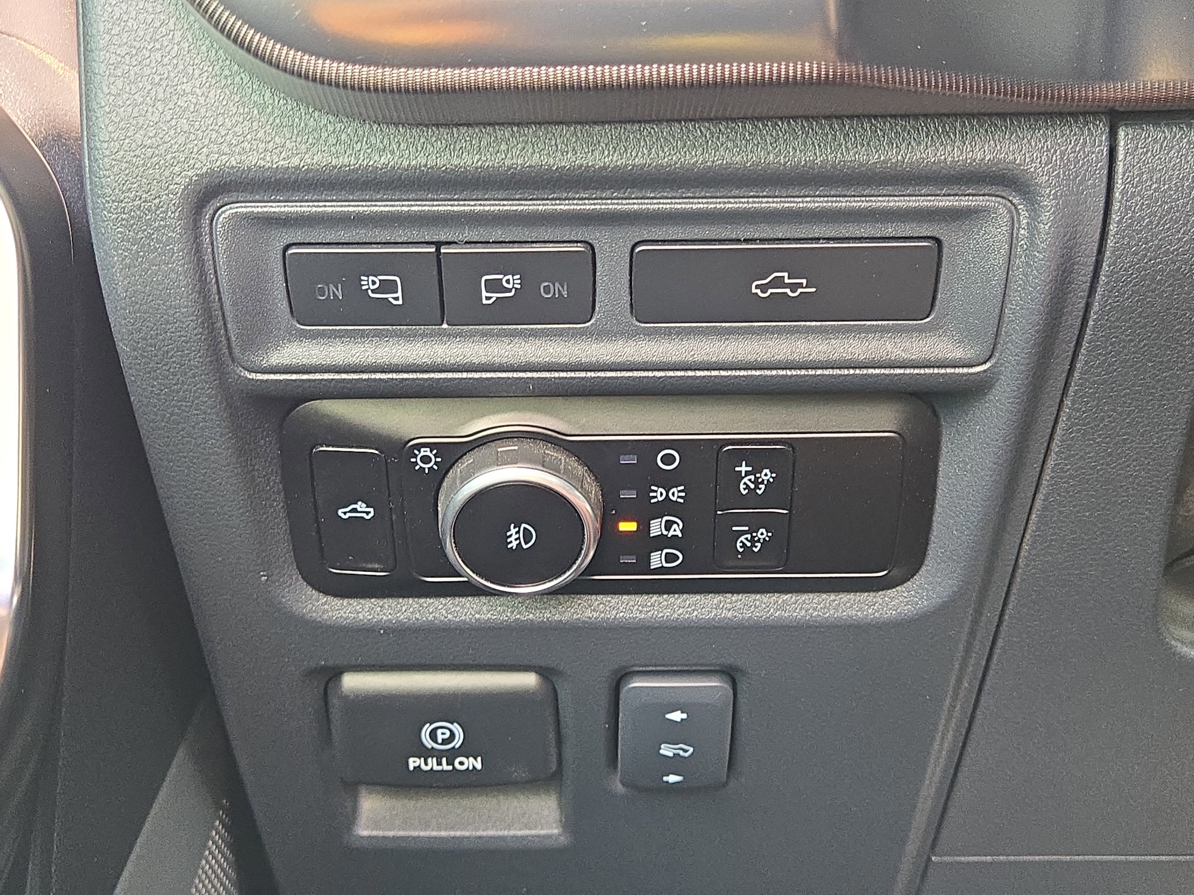 Certified 2023 Ford F150 Platinum w/ Equipment Group 701A High image 25