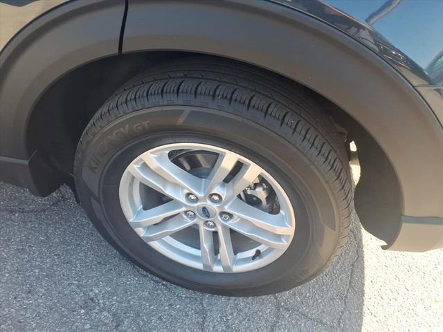 Certified 2023 Ford Explorer XLT w/ Equipment Group 202A image 10