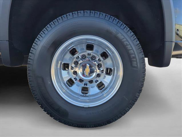 Used 2024 Chevrolet Silverado 3500 High Country w/ High Country Premium Package image 24