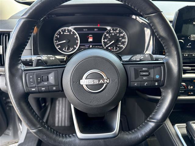 Used 2022 Nissan Pathfinder SL FWD image 11