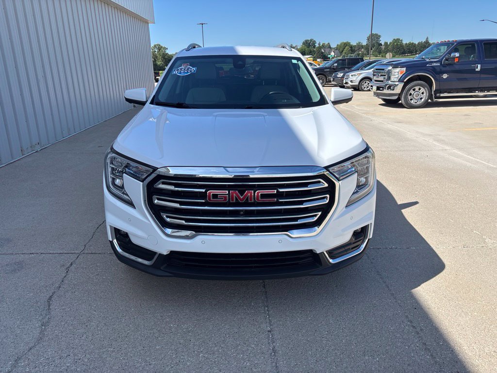 Used 2023 GMC Terrain SLT w/ Tech Package AWD/4WD image 2