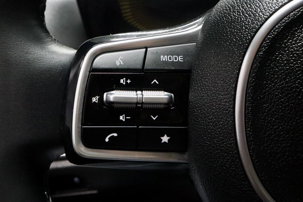 Used 2025 Kia Sorento S FWD image 27