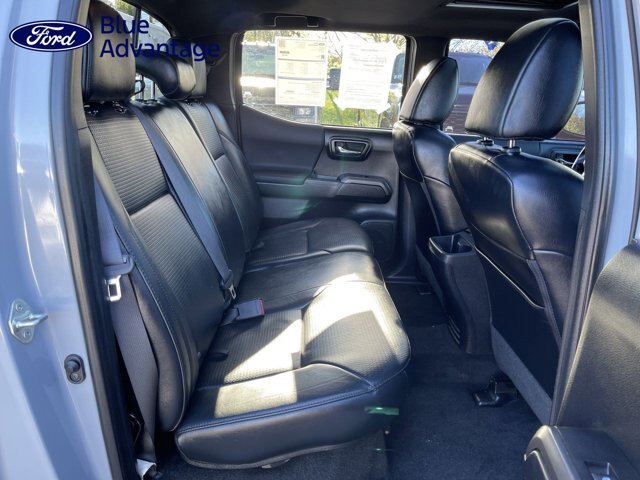 Used 2019 Toyota Tacoma TRD Sport AWD/4WD image 14