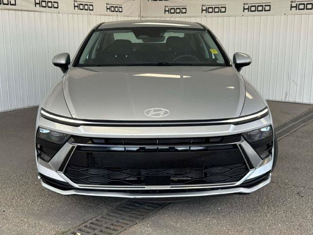 Used 2025 Hyundai Sonata SEL FWD image 2