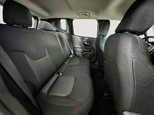 Used 2023 Jeep Renegade Latitude AWD/4WD image 31