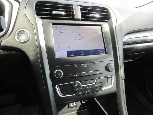 Certified 2019 Ford Fusion SE w/ Equipment Group 151A image 22