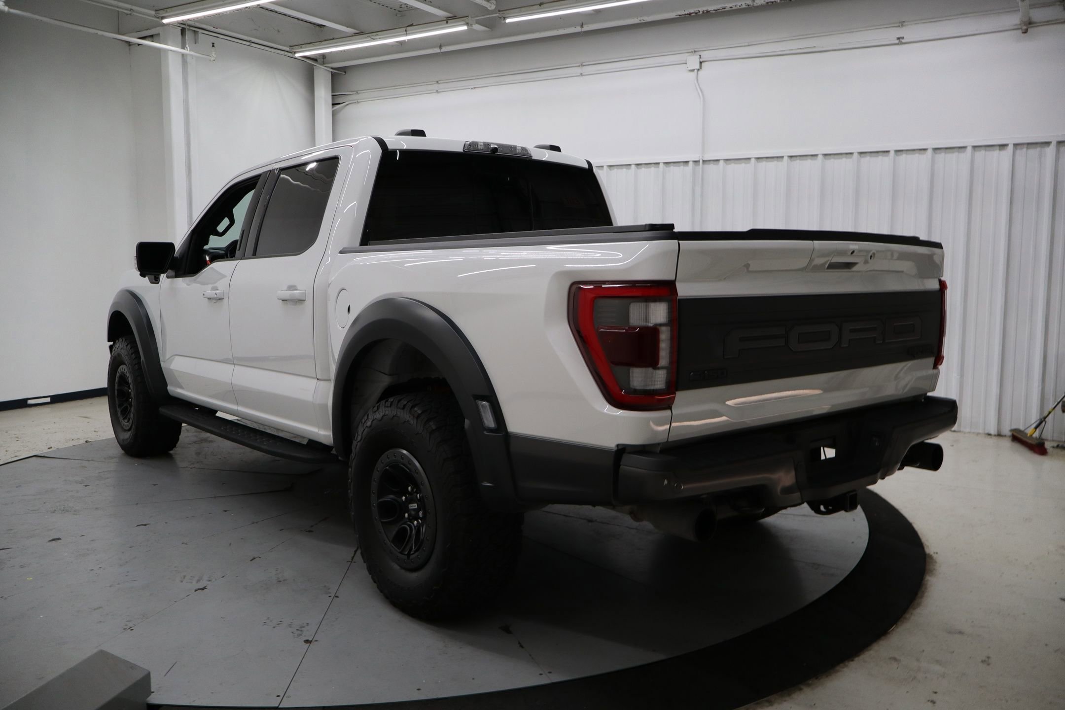 Certified 2022 Ford F150 Raptor w/ Equipment Group 801A High image 4