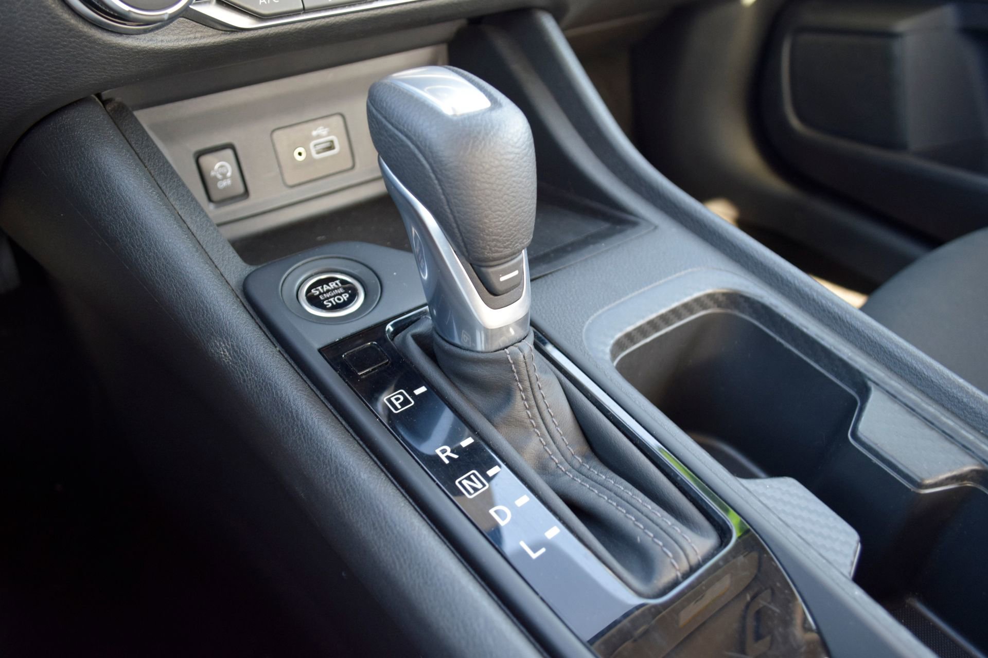 Used 2025 Nissan Sentra S image 14