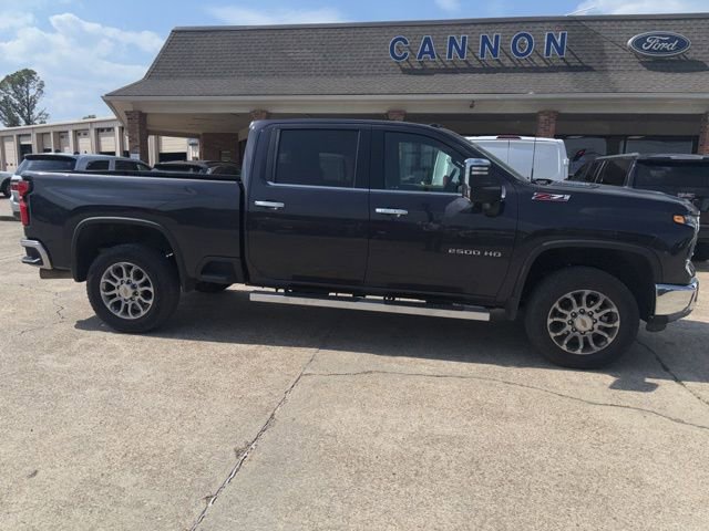 Used 2024 Chevrolet Silverado 2500 LTZ w/ LTZ Plus Package AWD/4WD image 7
