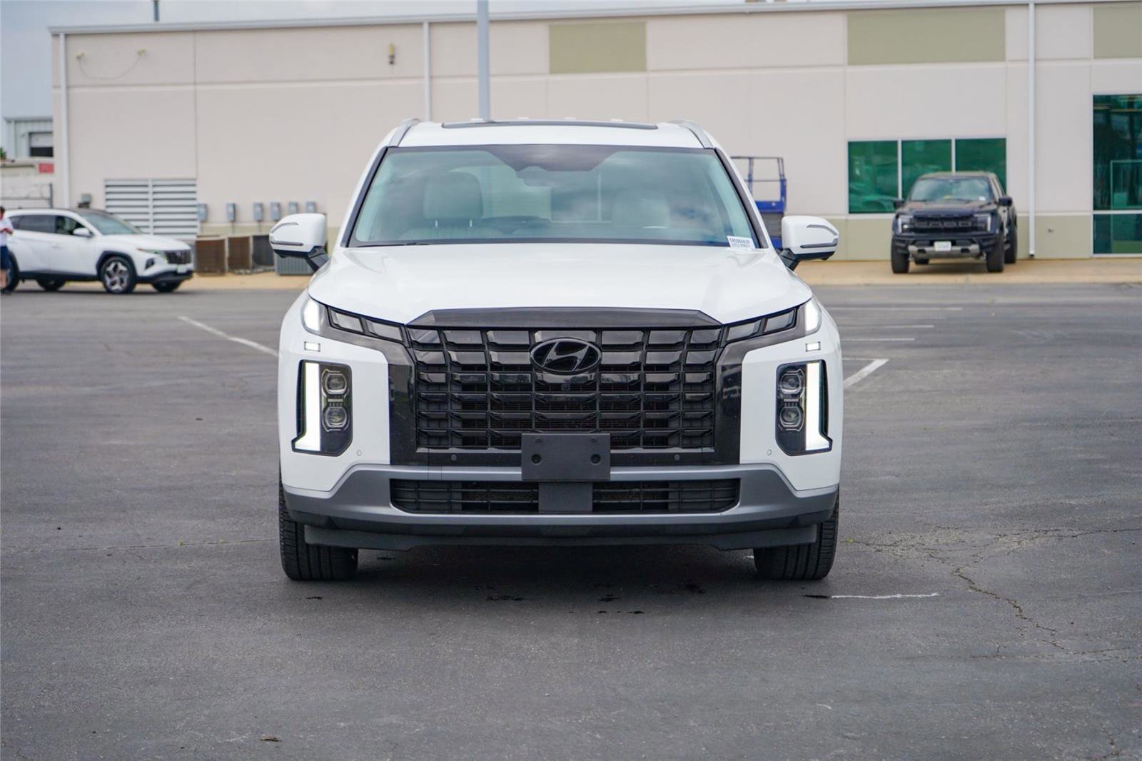 Used 2023 Hyundai Palisade Limited FWD image 7
