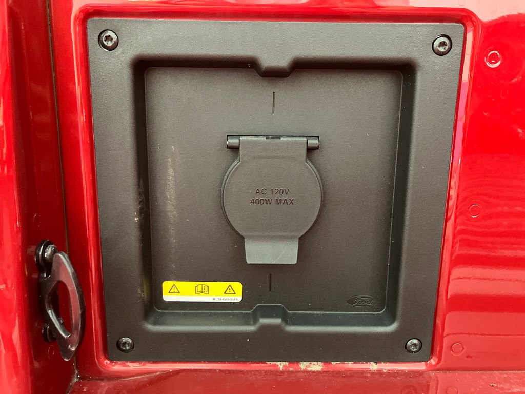 Certified 2022 Ford F150 XLT w/ Equipment Group 302A High image 28