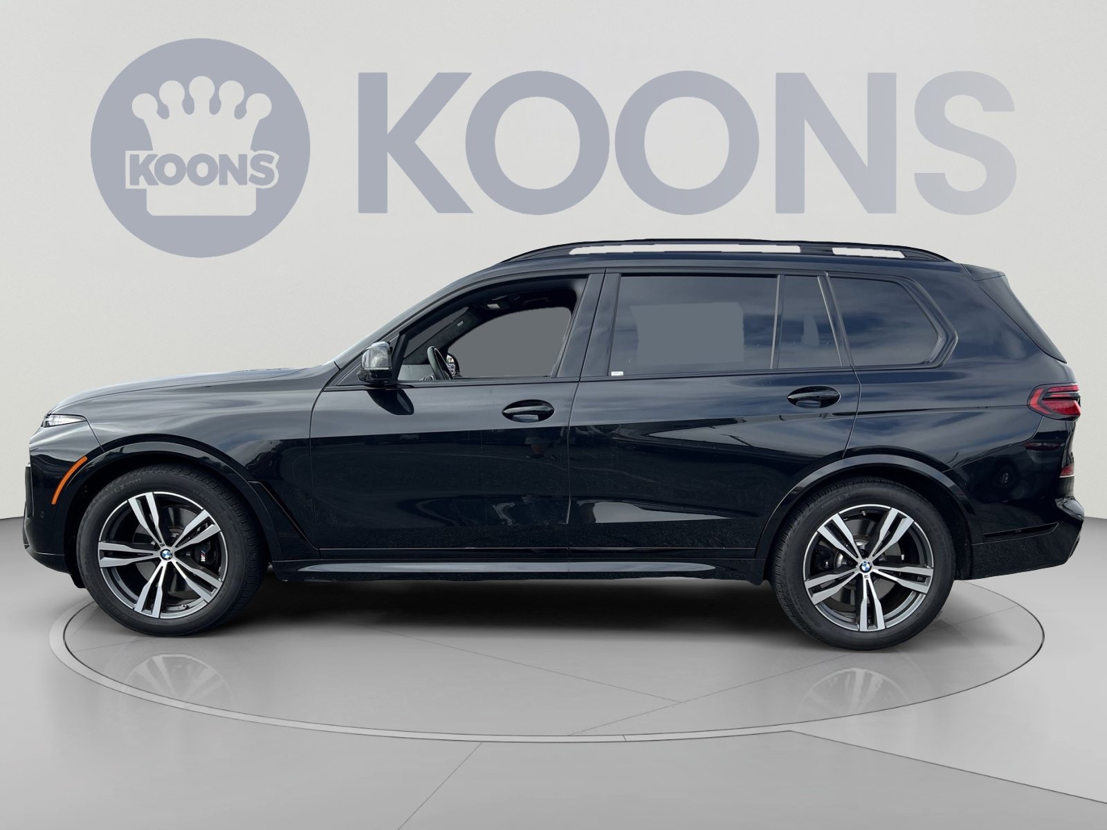 Used 2024 BMW X7 M60i w/ Executive Package AWD/4WD image 2