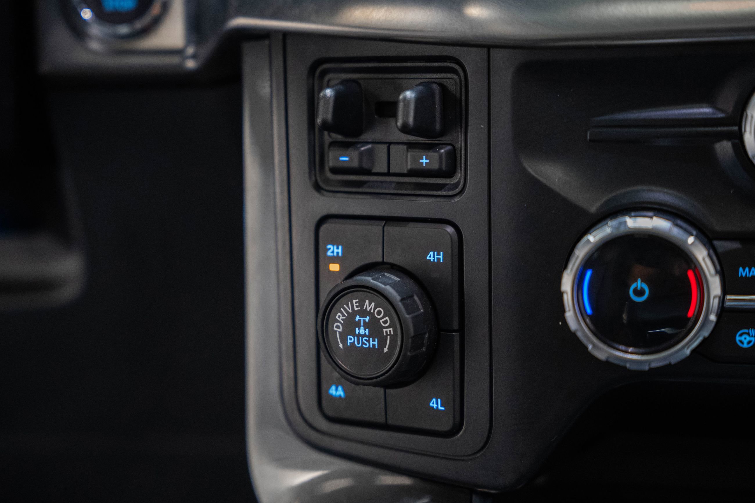 Certified 2023 Ford F150 Lariat w/ Equipment Group 502A High image 33