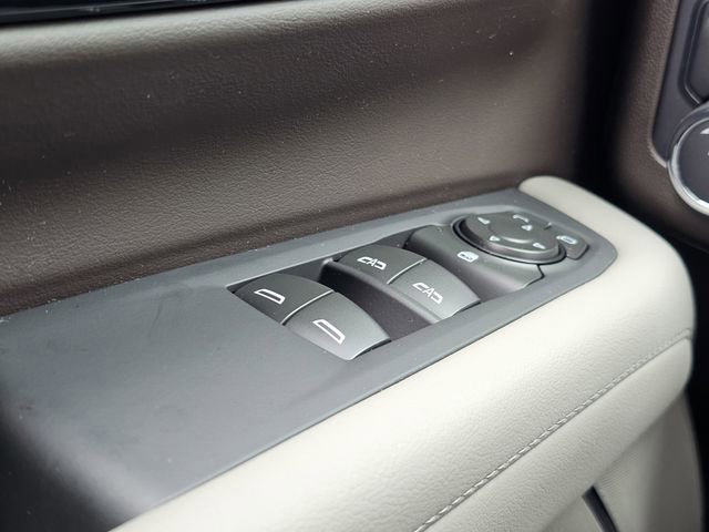 Used 2025 Chevrolet Tahoe LS image 16