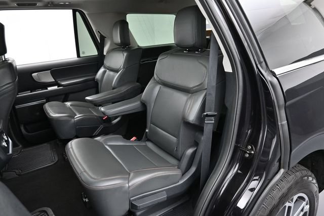 Certified 2025 Ford Expedition Active AWD/4WD image 40