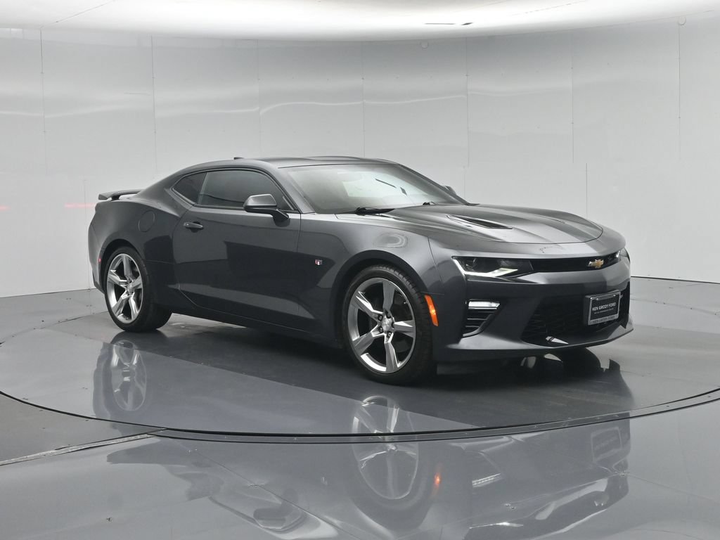 Used 2018 Chevrolet Camaro SS RWD image 25