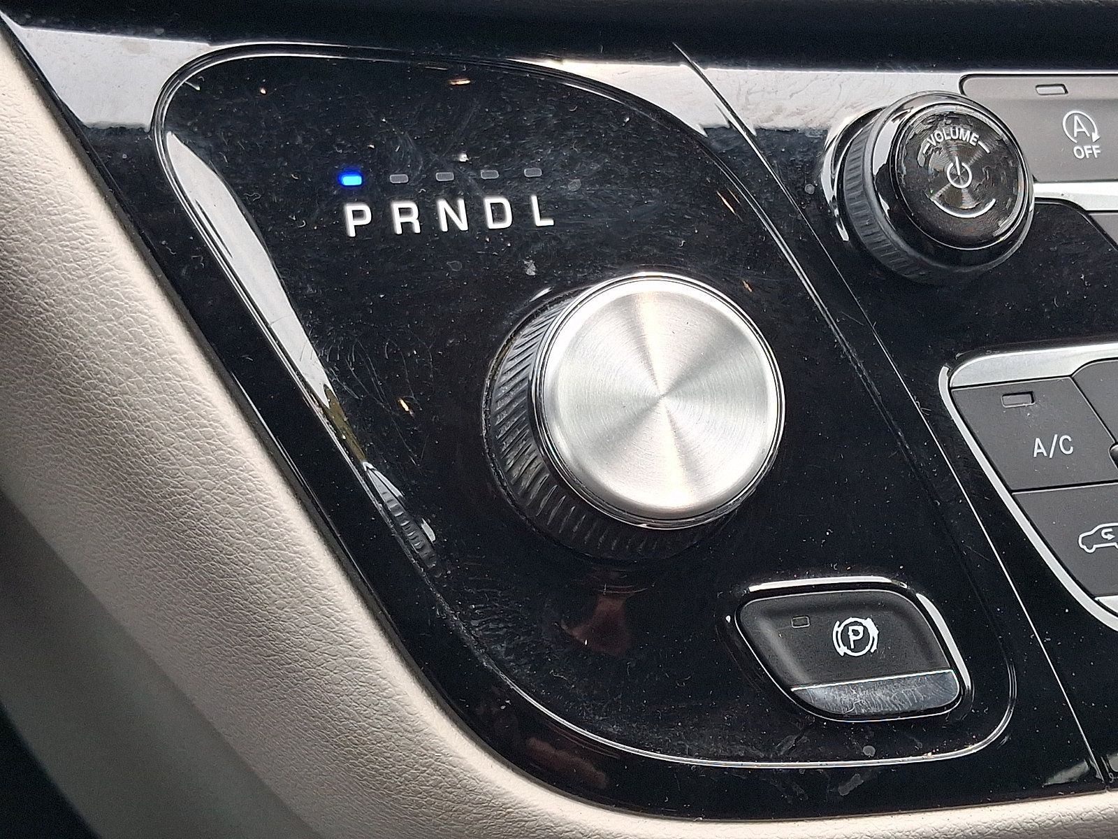 Used 2019 Chrysler Pacifica Touring-L FWD image 22