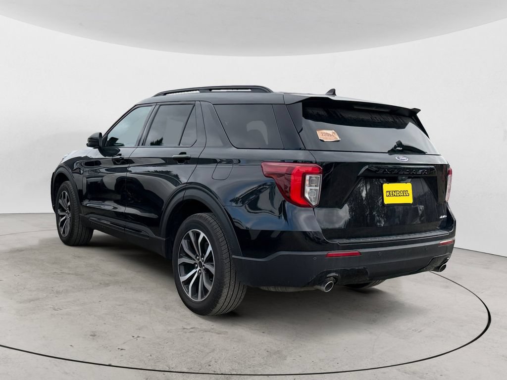 Certified 2023 Ford Explorer ST-Line AWD/4WD image 2