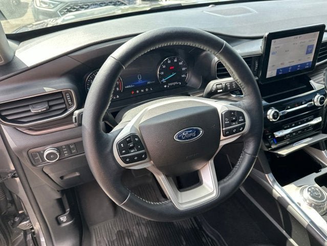 Certified 2022 Ford Explorer Limited w/ Equipment Group 301A AWD/4WD image 14