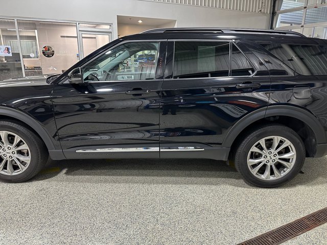 Certified 2024 Ford Explorer XLT w/ Equipment Group 202A AWD/4WD image 7