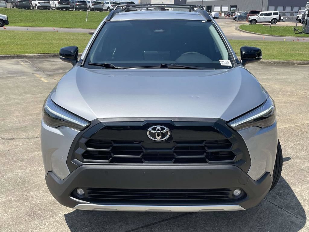 Used 2026 Toyota Corolla Cross XLE FWD image 8