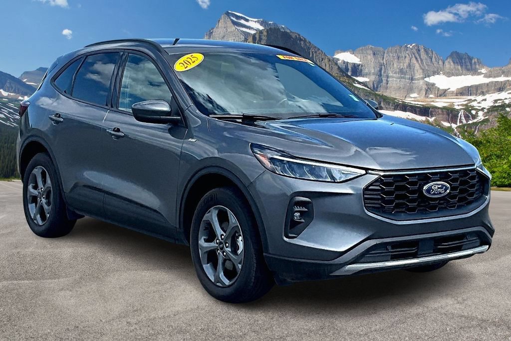 Certified 2025 Ford Escape ST-Line Select AWD/4WD image 12