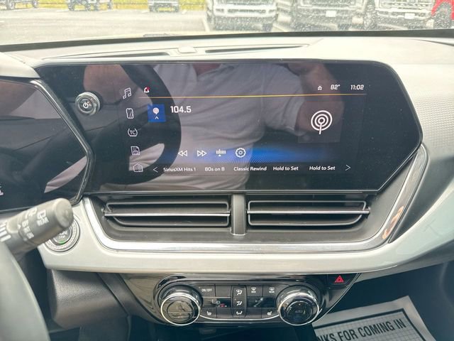 Used 2025 Chevrolet Trax LT w/ Driver Confidence Package image 19