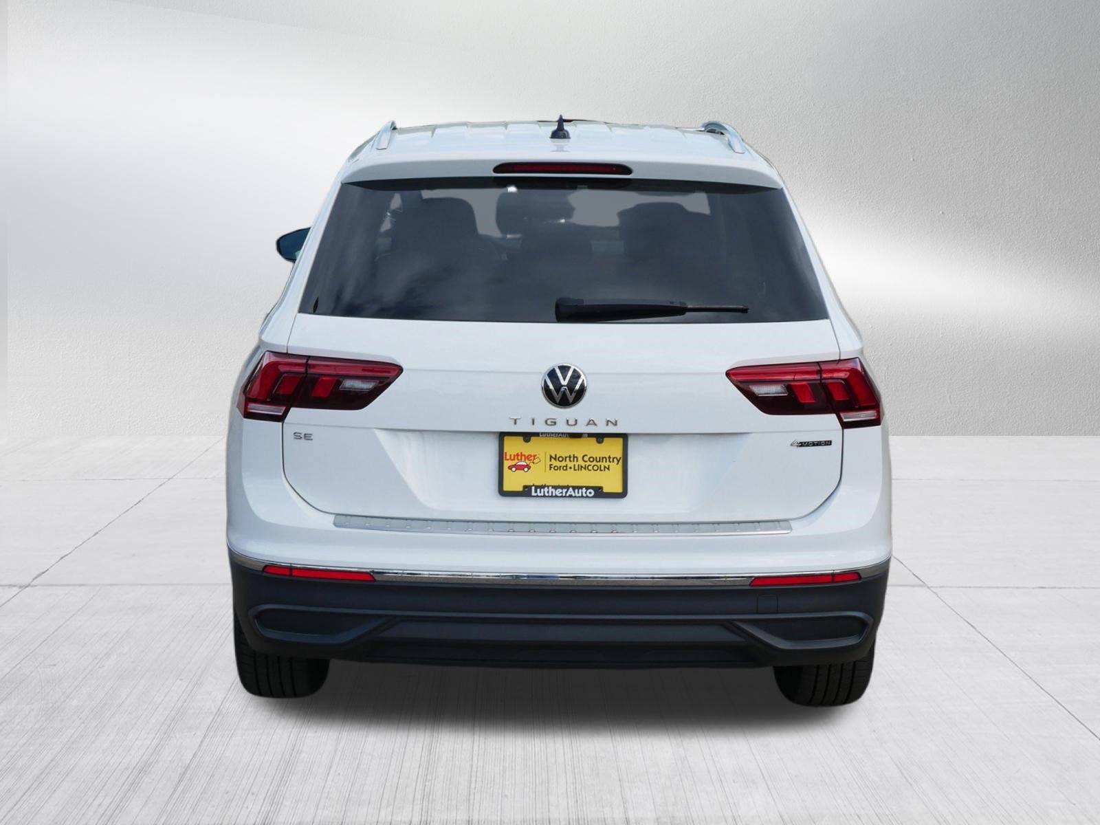 Used 2022 Volkswagen Tiguan SE AWD/4WD image 6