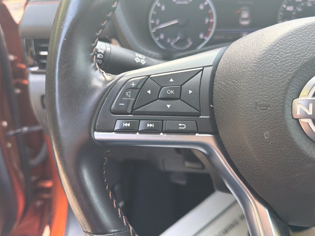 Used 2025 Nissan Sentra SR FWD image 18