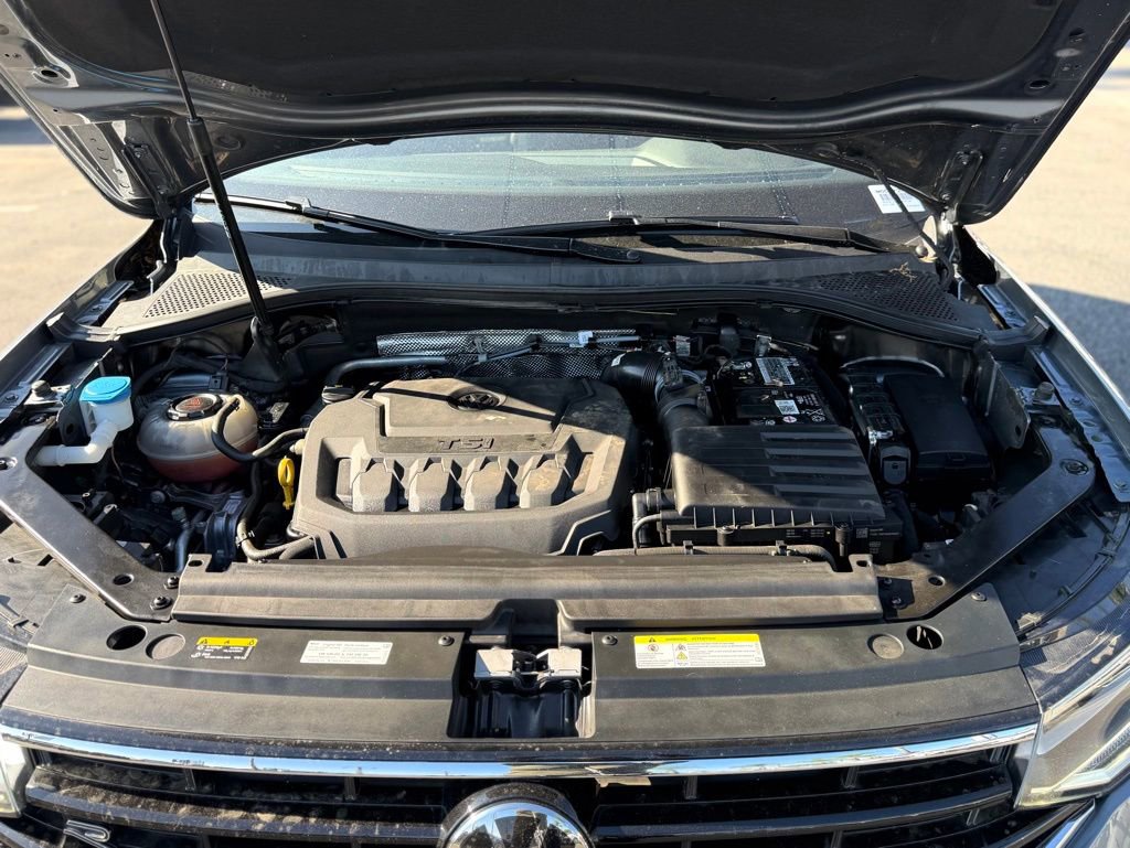 Used 2023 Volkswagen Tiguan SE R-Line image 31
