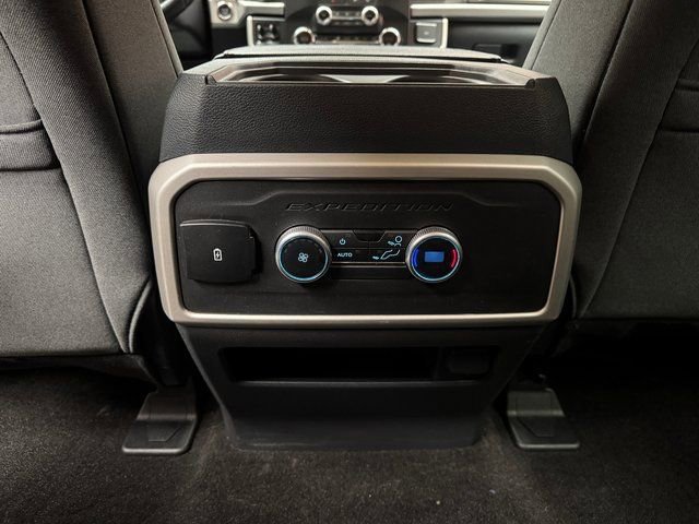 Certified 2022 Ford Expedition XLT image 17