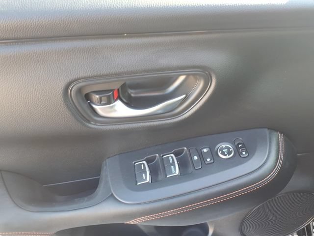 Used 2025 Honda HR-V Sport image 14