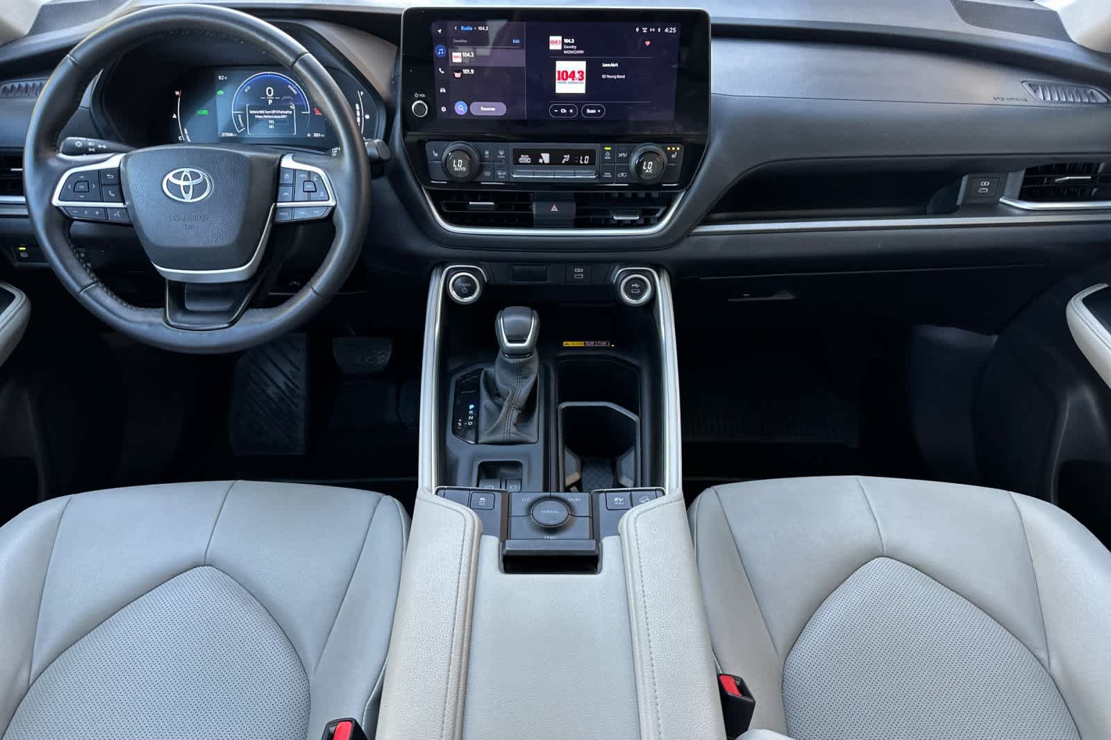 Used 2024 Toyota Grand Highlander AWD Hybrid image 3
