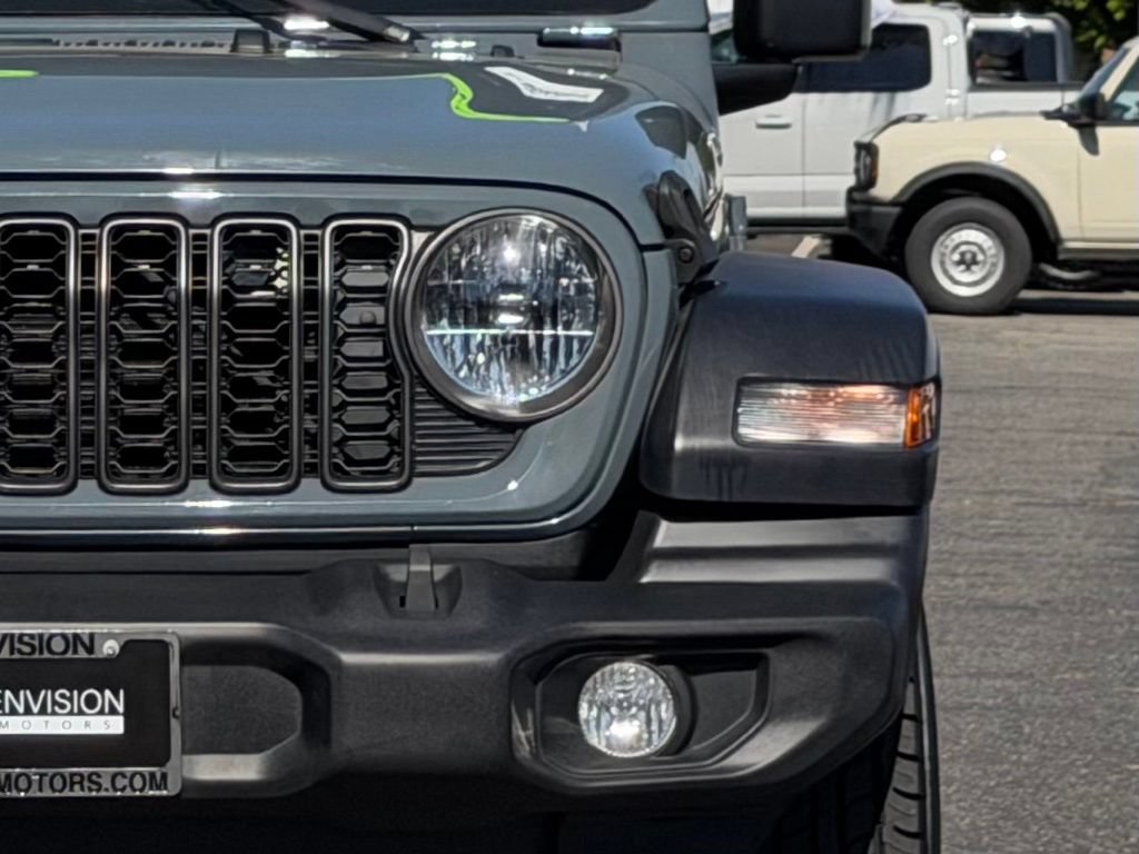 Used 2024 Jeep Wrangler Sport AWD/4WD image 5