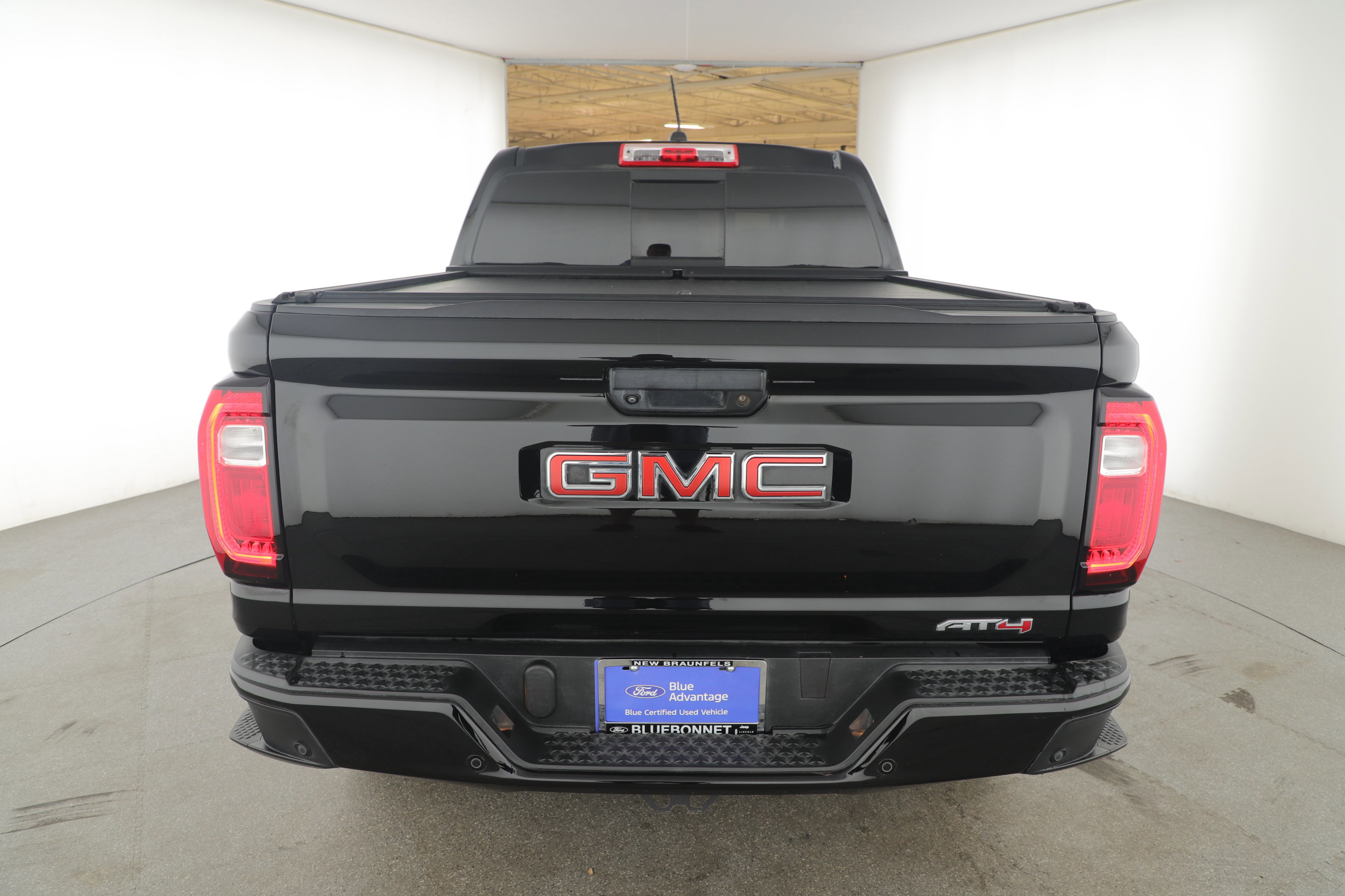 Used 2023 GMC Canyon AT4 w/ Technology Package image 2