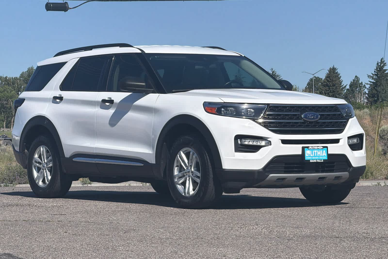 Certified 2023 Ford Explorer XLT w/ Equipment Group 202A AWD/4WD image 9