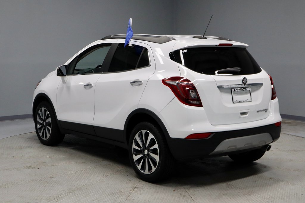 Used 2021 Buick Encore Preferred image 3