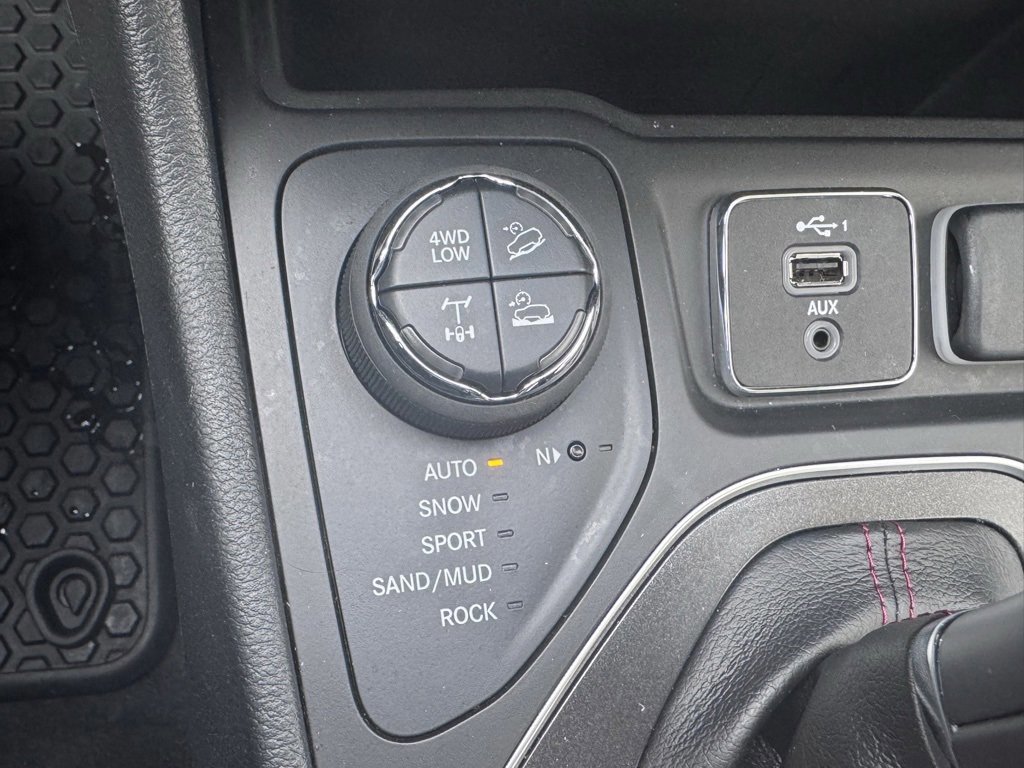 Used 2022 Jeep Cherokee Trailhawk w/ Sound & Nav Group image 43