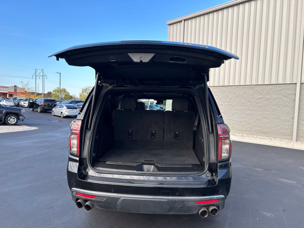 Used 2024 Chevrolet Suburban Premier AWD/4WD image 26
