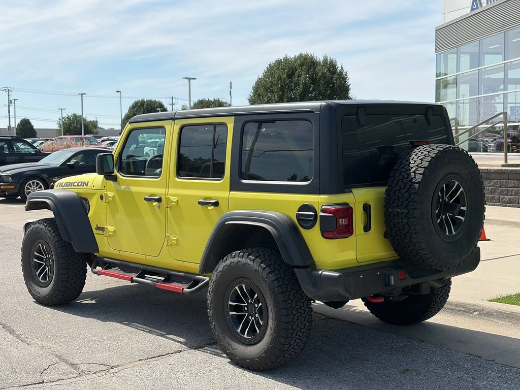 Used 2024 Jeep Wrangler Unlimited Rubicon w/ XTREMEE 35" Tire Package AWD/4WD image 4