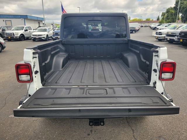 Used 2021 Jeep Gladiator Rubicon w/ Trailer Tow Package AWD/4WD image 11