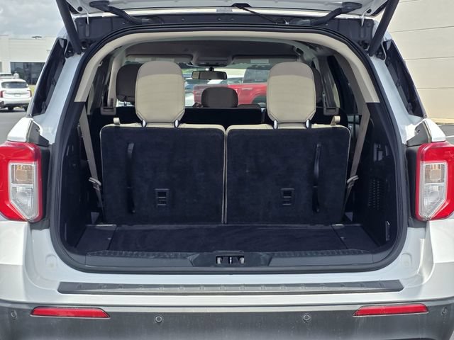 Certified 2021 Ford Explorer XLT RWD image 28