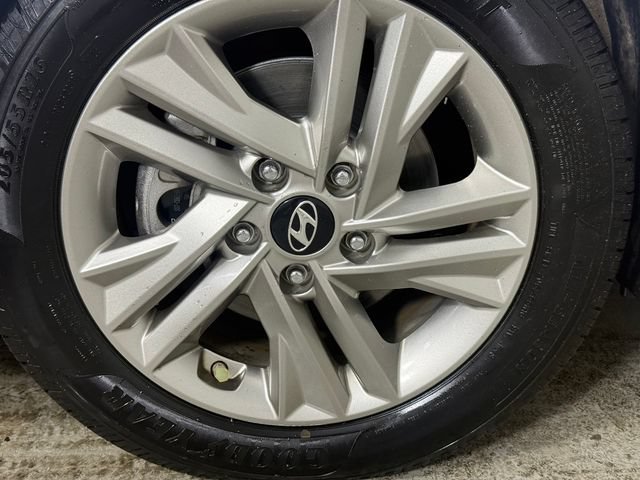 Used 2019 Hyundai Elantra Value Edition FWD image 11
