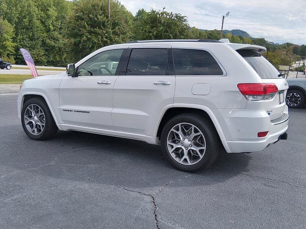 Used 2020 Jeep Grand Cherokee Overland AWD/4WD image 6