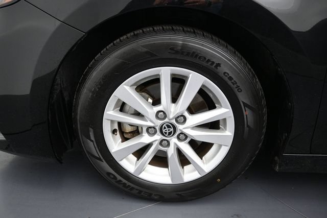 Used 2025 Toyota Camry LE FWD image 9