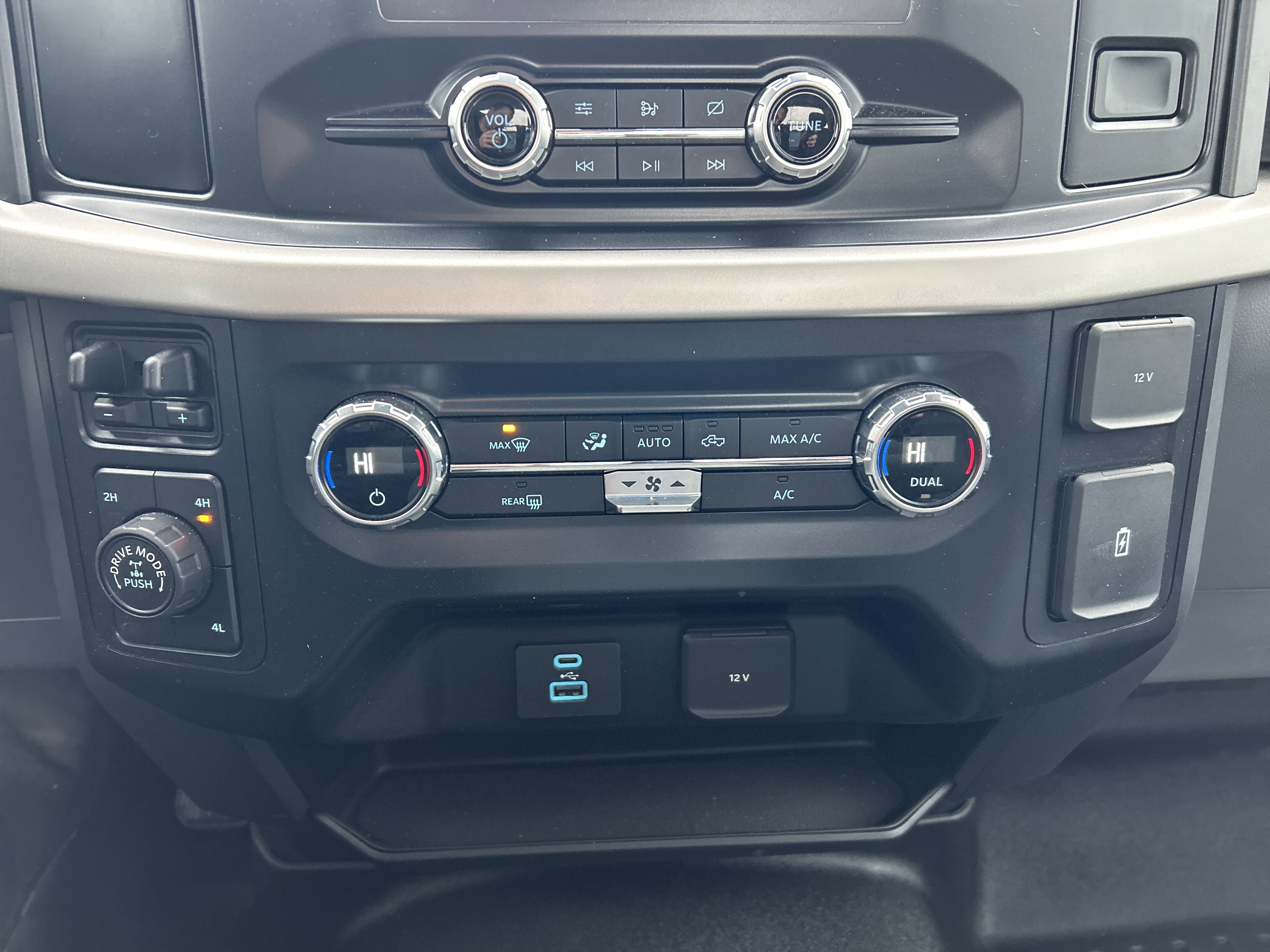 Certified 2021 Ford F150 XLT w/ Equipment Group 301A Mid image 18