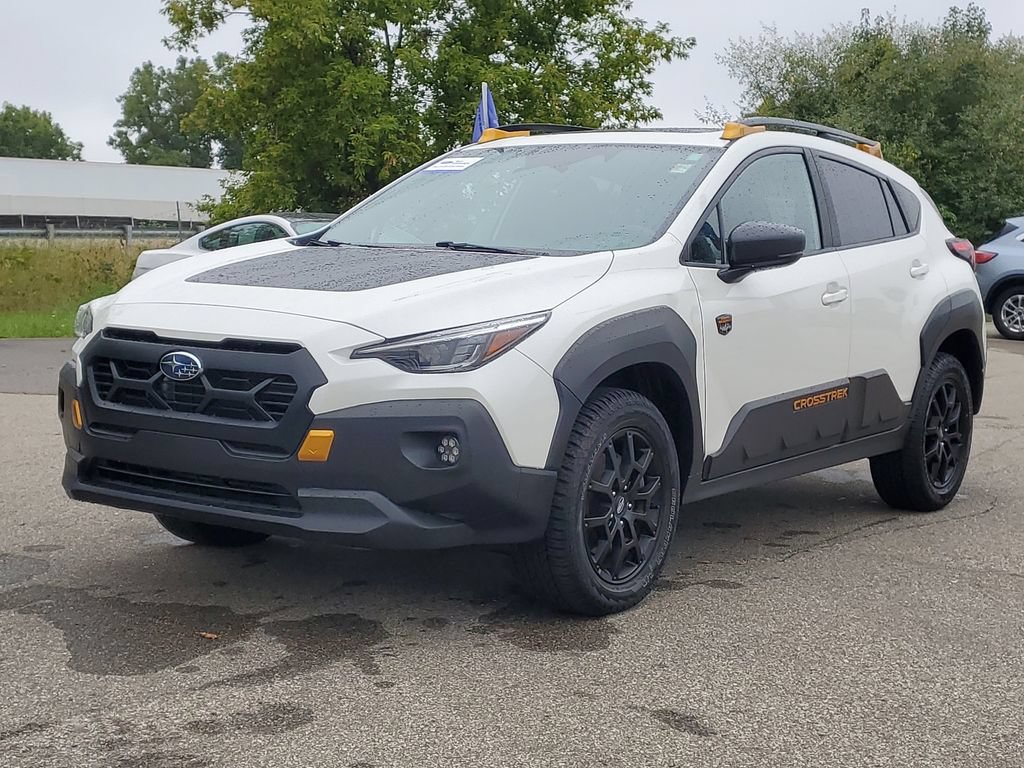 Used 2025 Subaru Crosstrek 2.5i Wilderness AWD/4WD image 2