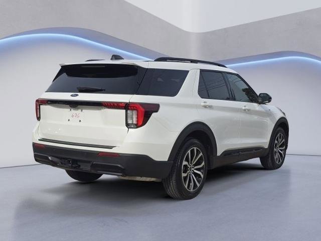Certified 2025 Ford Explorer ST-Line w/ Premium Package image 3