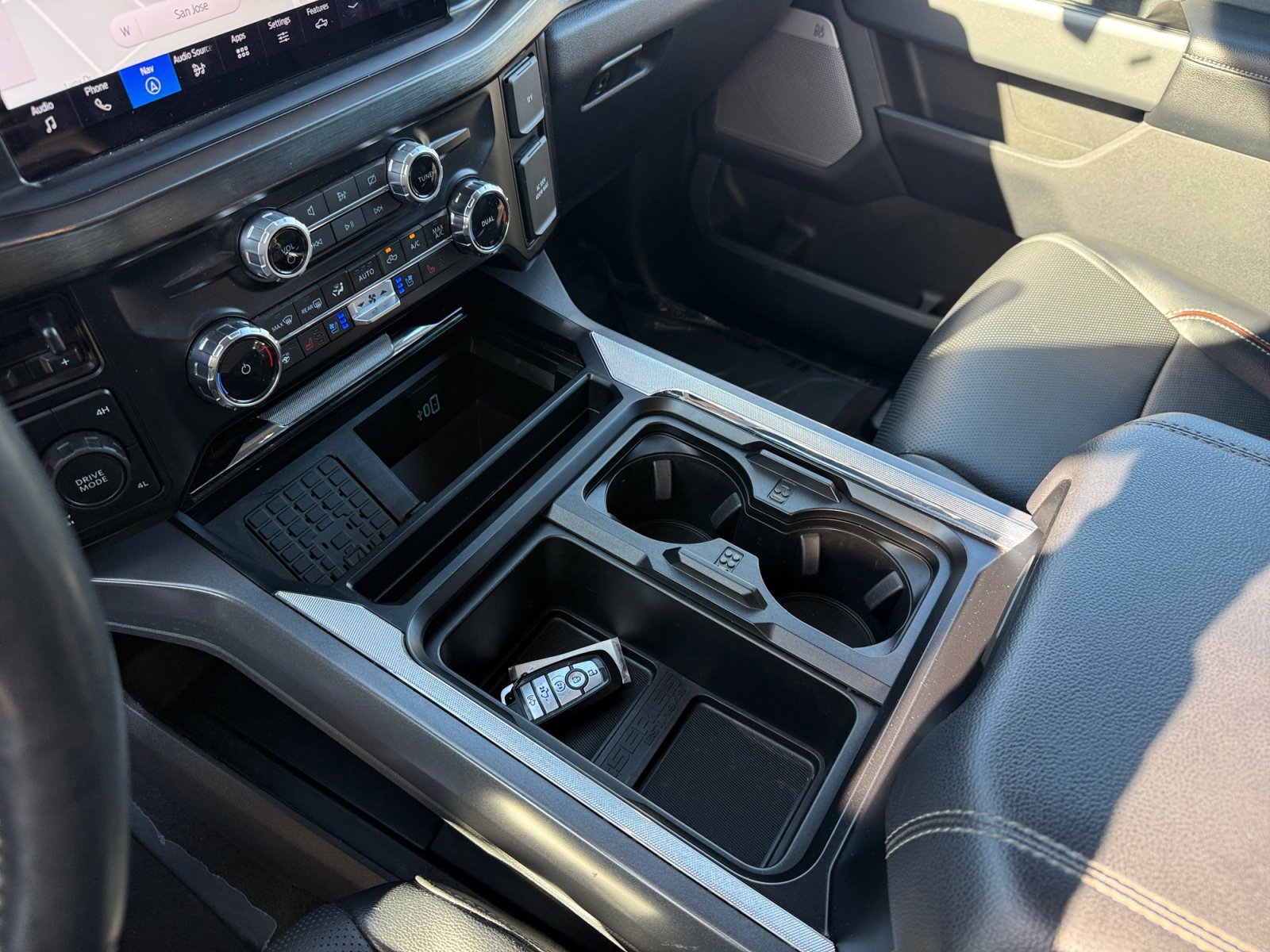 Certified 2024 Ford F250 Lariat w/ Sport Appearance Package image 13